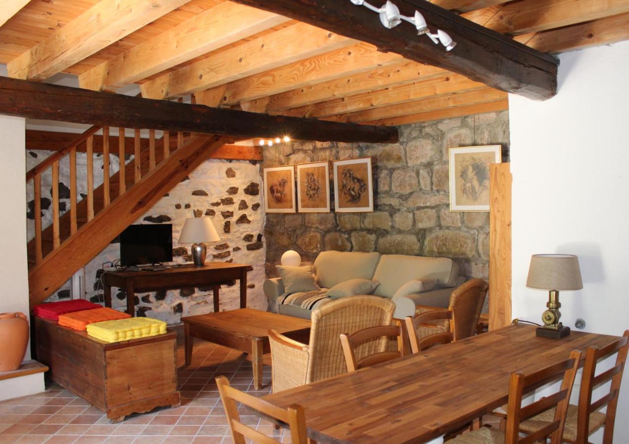 Le Petit Chai Niche Sous La Cite, Holiday home *