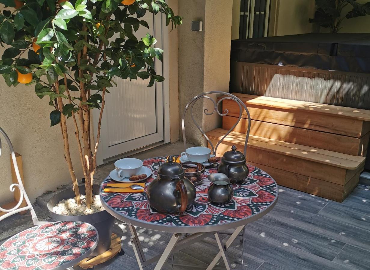 Le Petit Chai Niche Sous La Cite, Carcassonne